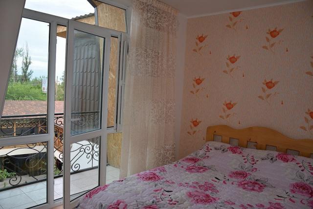 Guest House Albatros โชลปอน-อาตา ภายนอก รูปภาพ