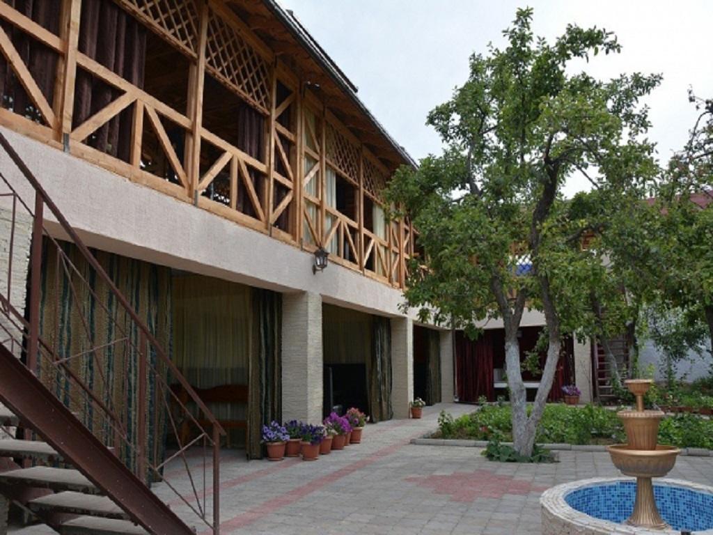 Guest House Albatros โชลปอน-อาตา ภายนอก รูปภาพ